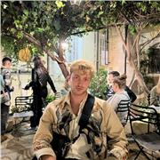 Offro ripetizioni e aiuto compiti a ragazzi sia in presenza che online.
Il mio obiettivo è di migliorare la loro capacità logica per poter imparare nuove tecniche di ragionamento per lavorare poi in autonomia